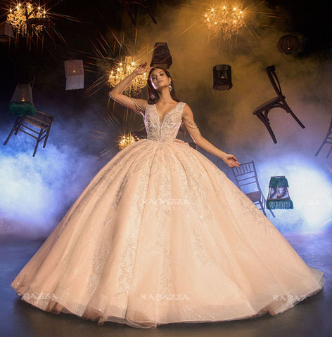 Quinceanera-Kleid mit V-Ausschnitt von Ragazza EV73-673