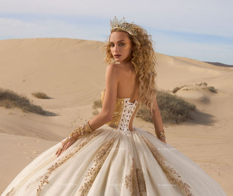 Vestido de festa de quinze anos sem alças da Ragazza EV84-684