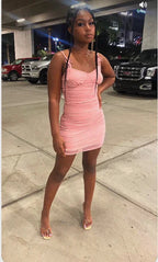 Rosa trägerloses Spaghettiträger-Kleid Verführerisches Rosa Abschlussballkleid Y835