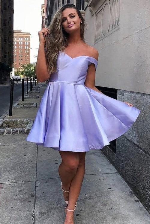 Elegantes Kurzes A-Linie Herz-Ausschnitt Ärmelloses Rüschen-Satin-Homecoming-Kleid