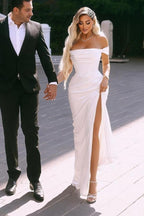 Elegantes Hochzeitskleid mit geteiltem Ausschnitt, Trägerlos, Kurzarm, Bodenlang und Rüschen
