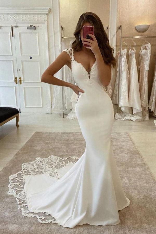 Elegantes Meerjungfrau-Hochzeitskleid aus Satin mit 3/4-Ärmeln, V-Ausschnitt und Spitzenapplikationen