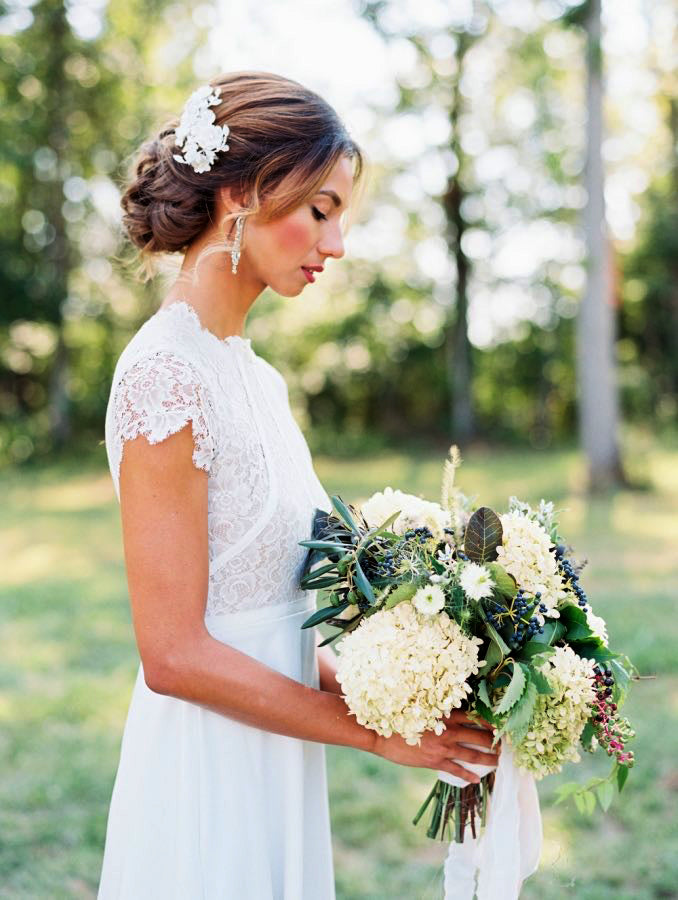 Elegante Flügelärmeln Einzigartiger Ausschnitt Spitze Satin Brautkleider,DB0151