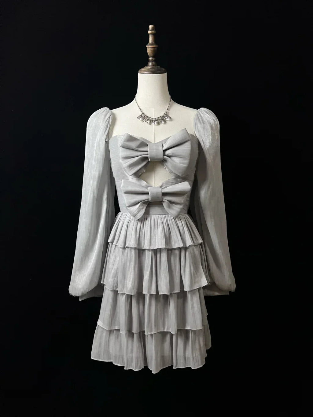 Niedliches silbergraues Tüll-A-Linien-Kurz-Partykleid mit Schleife, geschichtet, Homecoming-Kleid Y8651
