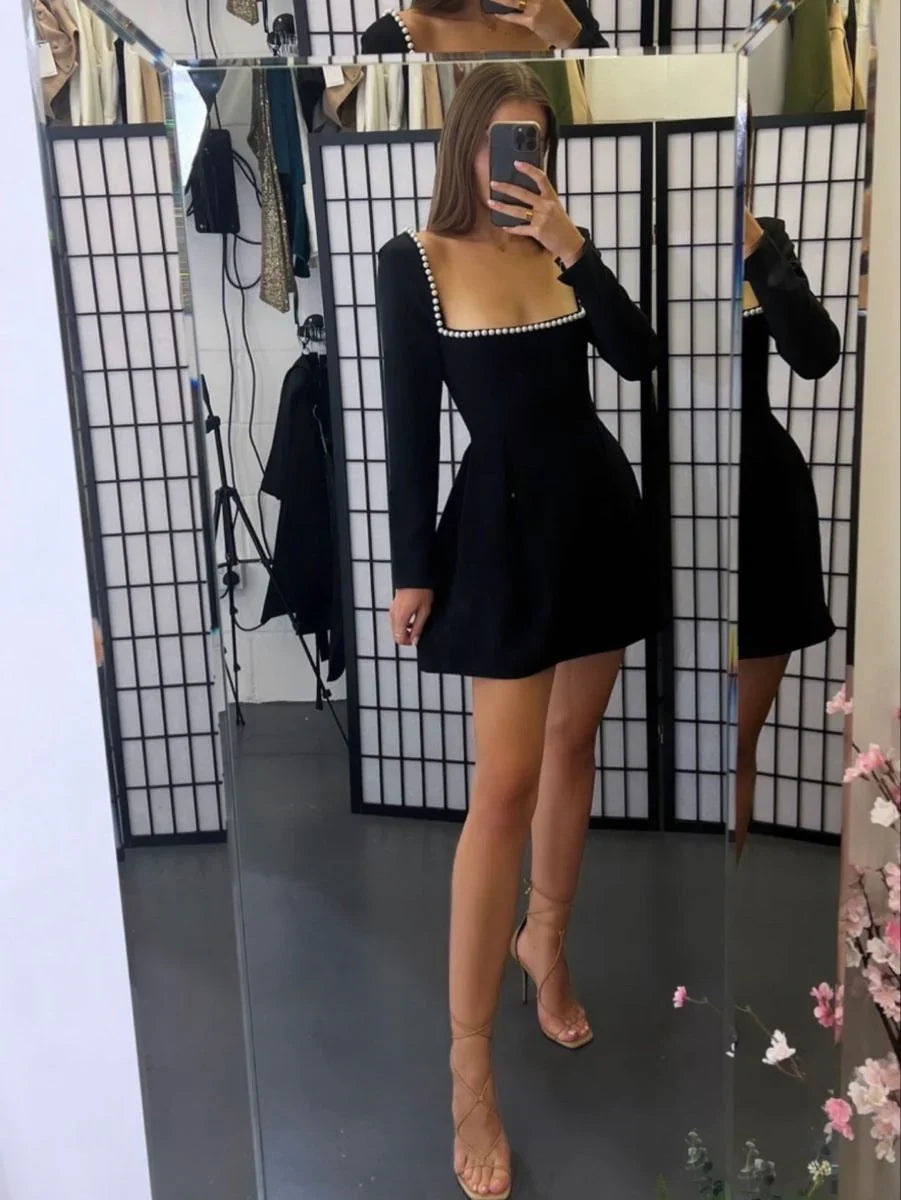 Encantador Vestido Negro en Línea A para el Baile de Regreso a Casa Vestido Negro de Cóctel Y2376