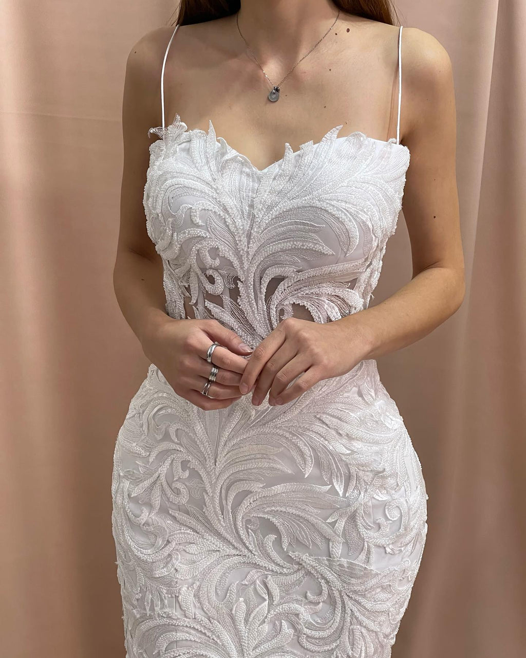 Fabelhafte Meerjungfrauen-Brautkleider aus Satin und Tüll mit Herzausschnitt, ohne Ärmel und mit Applikationen