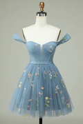 Vestido corto de fiesta para el baile de bienvenida con bordado floral y escote de corazón en línea A PD472