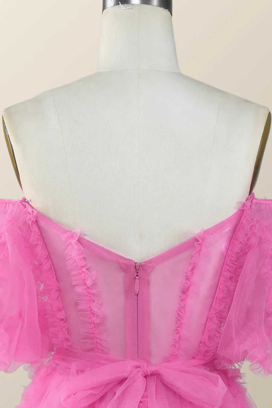 Vestido de Fiesta Corto Tipo A con Hombros Descubiertos, Volantes y Color Rosa Fuerte Y2783