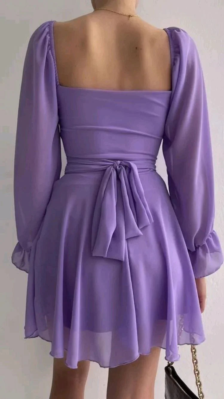 Purpurnes Chiffon-Heimkehrkleid mit eckigem Ausschnitt Y2885
