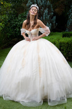 Vestido de baile com espartilho e ombro descoberto da marca GLS Gloria GL3502