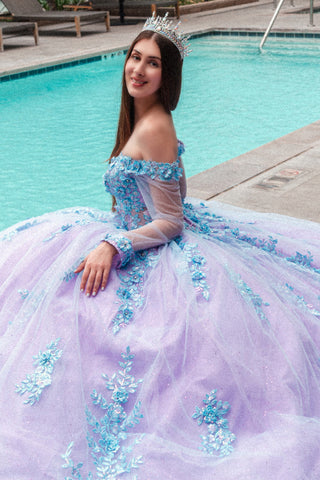 Schulterfreies Ballkleid mit langen Ärmeln von GLS Gloria GL3503