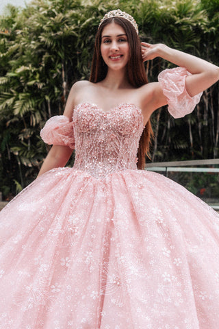 Trägerloses Ballkleid mit Puffärmeln von GLS Gloria GL3505