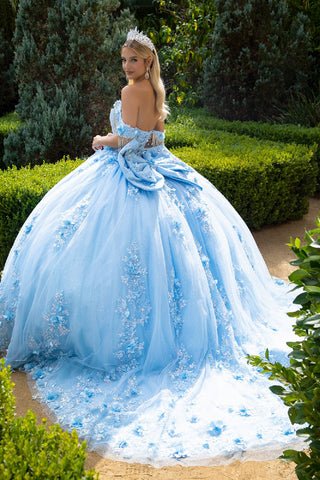 Schulterfreies Ballkleid mit Fransen von GLS Gloria GL3525