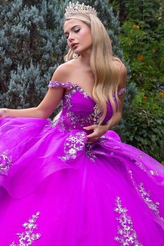 Schulterfreies Ballkleid mit Rüschen von GLS Gloria GL3548