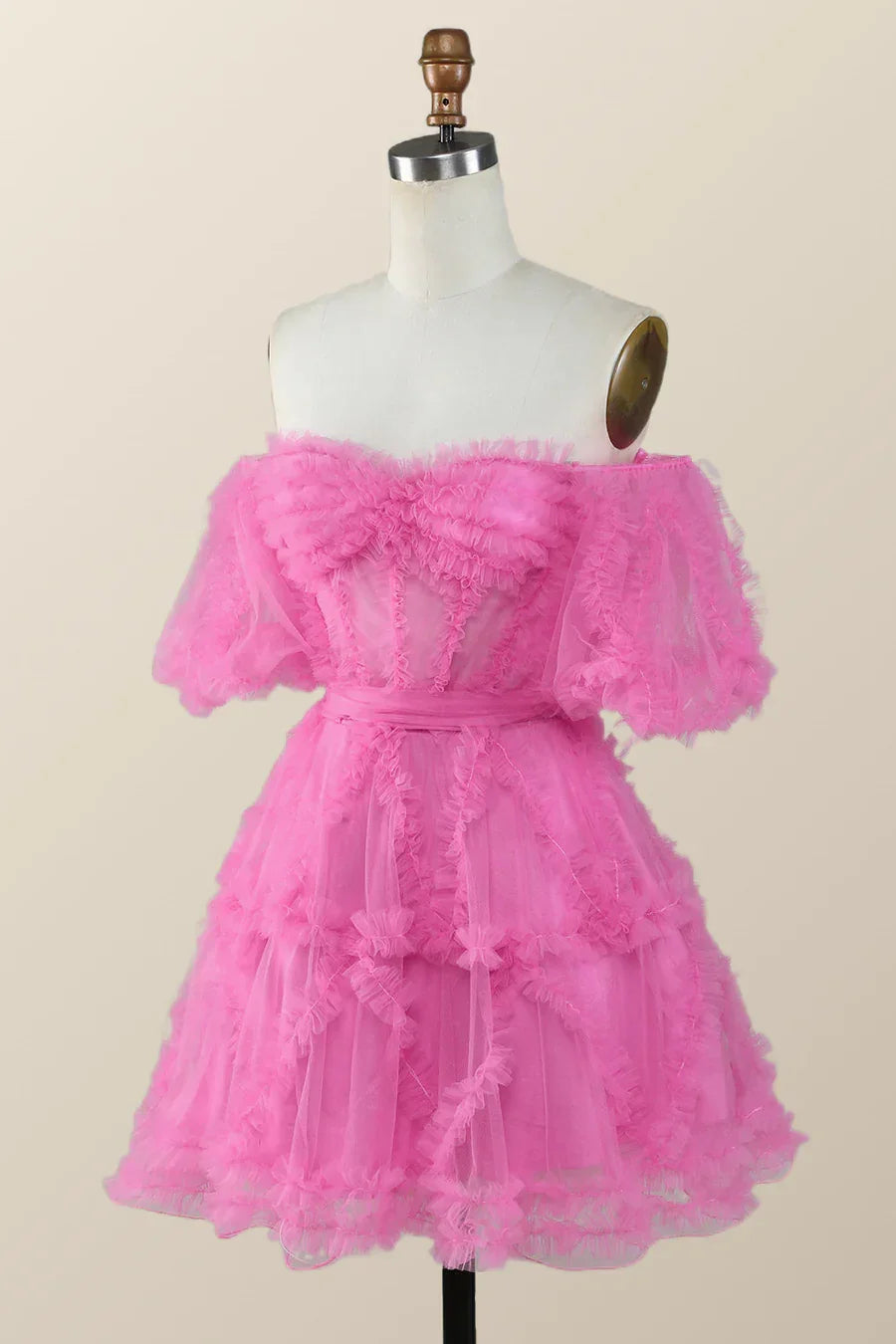 Vestido de Fiesta Corto Tipo A con Hombros Descubiertos, Volantes y Color Rosa Fuerte Y2783