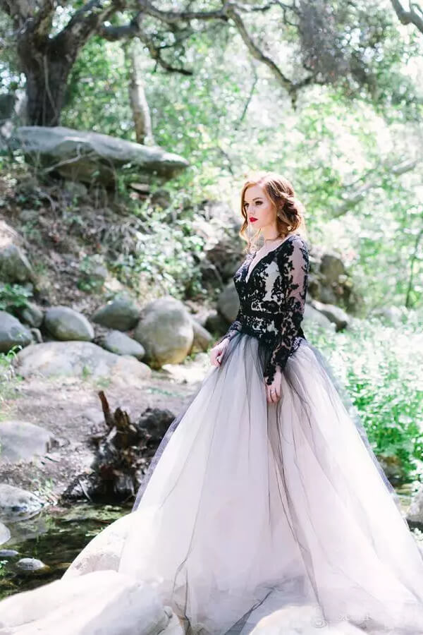 Gorgeous Black Lace A-line V-neck Long Sleeves Wedding Dresses, MW559