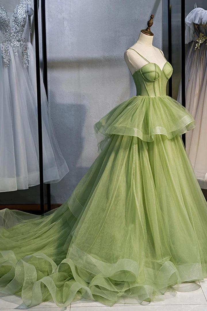 Vestido de baile comprido em tule verde, corte A, com cauda PSK418