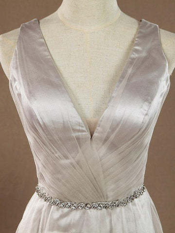 A-Linie V-Ausschnitt Bodenlanges Tüll-Brautjungfernkleid mit Gürtel 