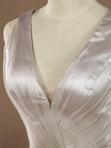 A-Linie V-Ausschnitt Bodenlanges Tüll-Brautjungfernkleid mit Gürtel 