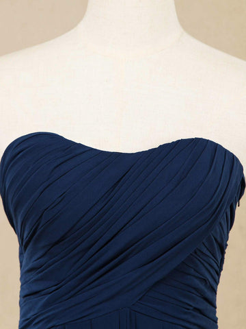 A-Linie, trägerlos, bodenlang, Chiffon-Brautjungfernkleid mit Rüschen 