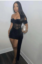 Schwarzes modisches Falten-Trägerkleid Miniröhrchenkleid verführerisches Homecoming-Kleid Y2757
