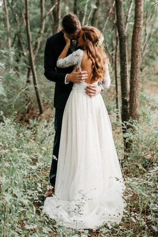 Elfenbeinfarbenes rückenfreies Brautkleid mit 3/4-Ärmeln und Spitzenoberteil, MW555