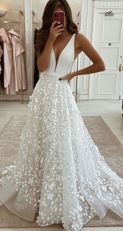 Elfenbein A-Linie Satin Tüll 3D Blumen V-Ausschnitt Brautkleider mit Schlitz MW634