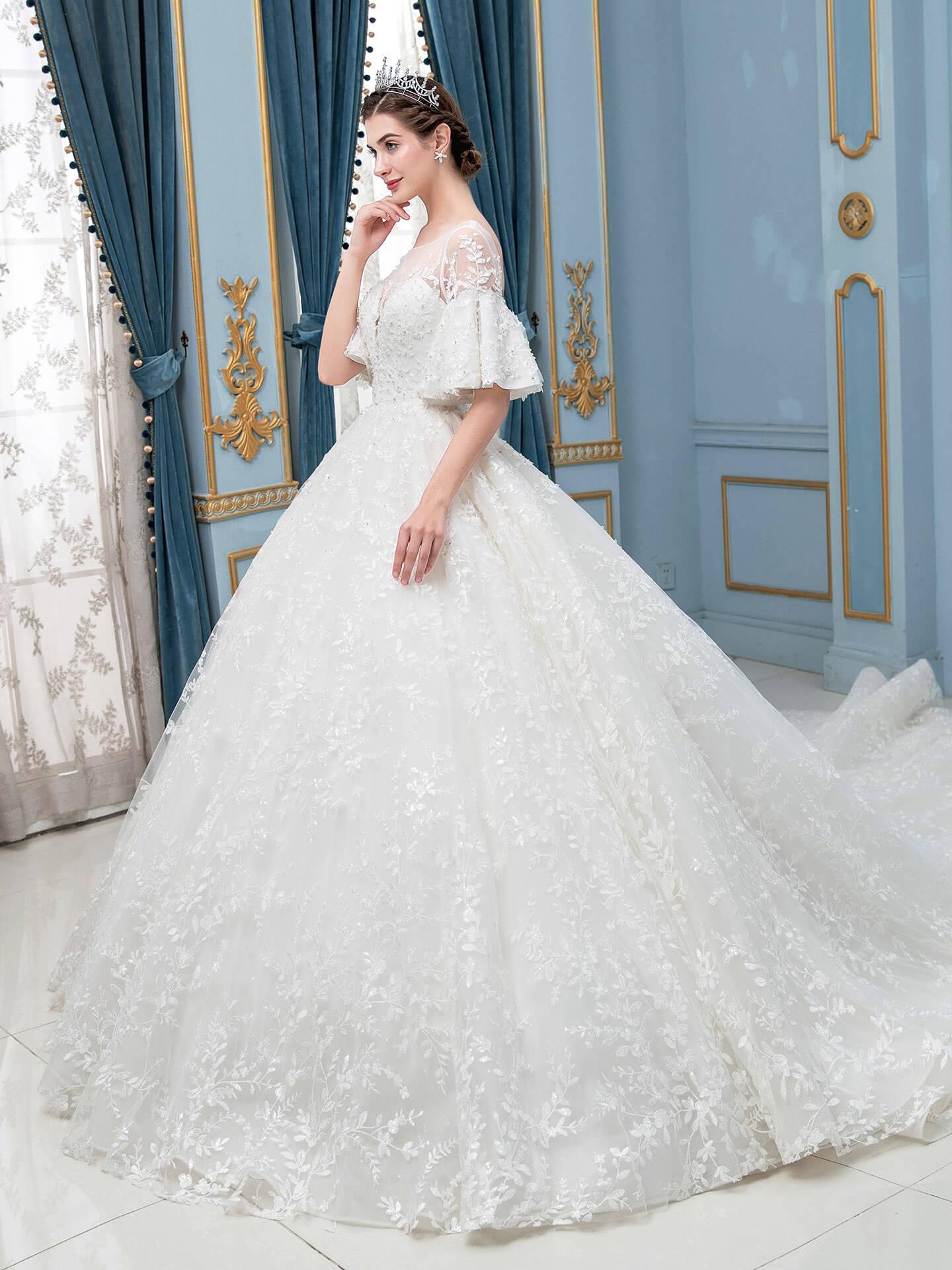 Ball Gown Lace Beaded Wedding Dresses Long Sleeveless Floor Length