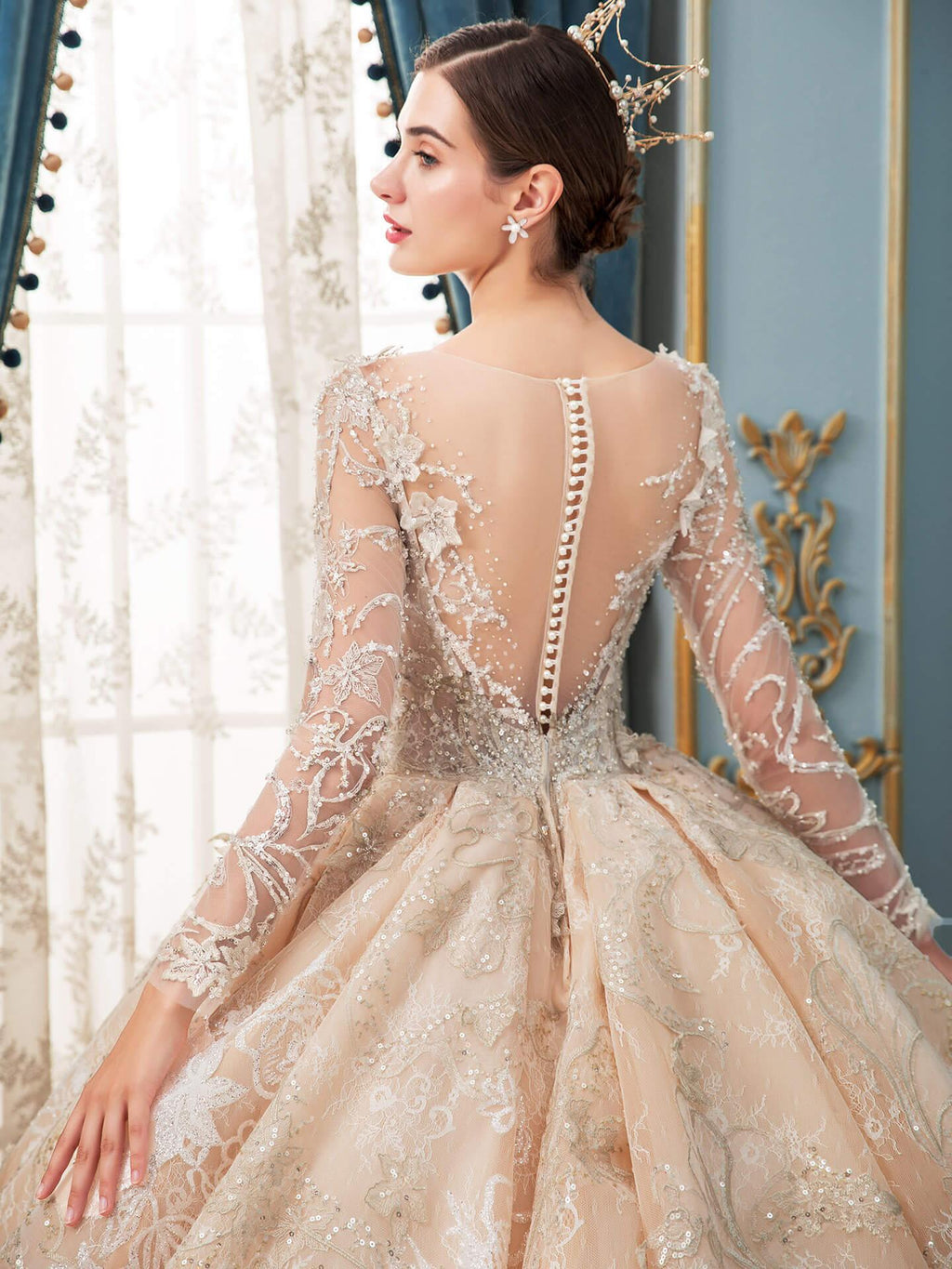 Ball Gown Wedding Dresses Handmade Beaded Luxurious Floor Length Long Sleeve With Long Train