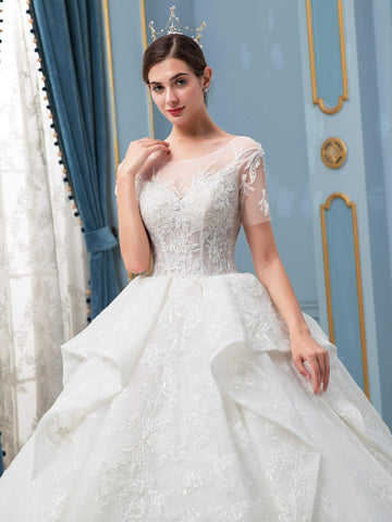 Ballkleid Brautkleider Handgefertigte Perlen Luxuriöse Bodenlange Kurzarm Mit Langer Schleppe 