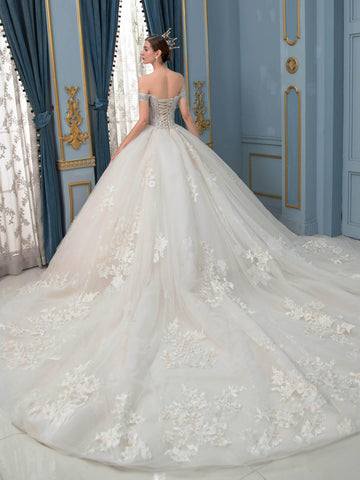 Ballkleid Brautkleider Handgefertigte Perlen Luxuriöse Bodenlange Schulterfreies Mit Langer Schleppe 