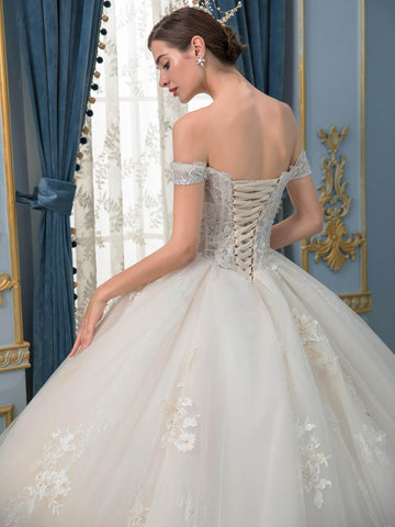 Ballkleid Brautkleider Handgefertigte Perlen Luxuriöse Bodenlange Schulterfreies Mit Langer Schleppe 