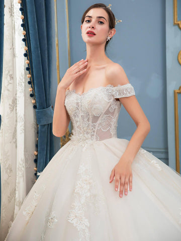 Ballkleid Brautkleider Handgefertigte Perlen Luxuriöse Bodenlange Schulterfreies Mit Langer Schleppe 