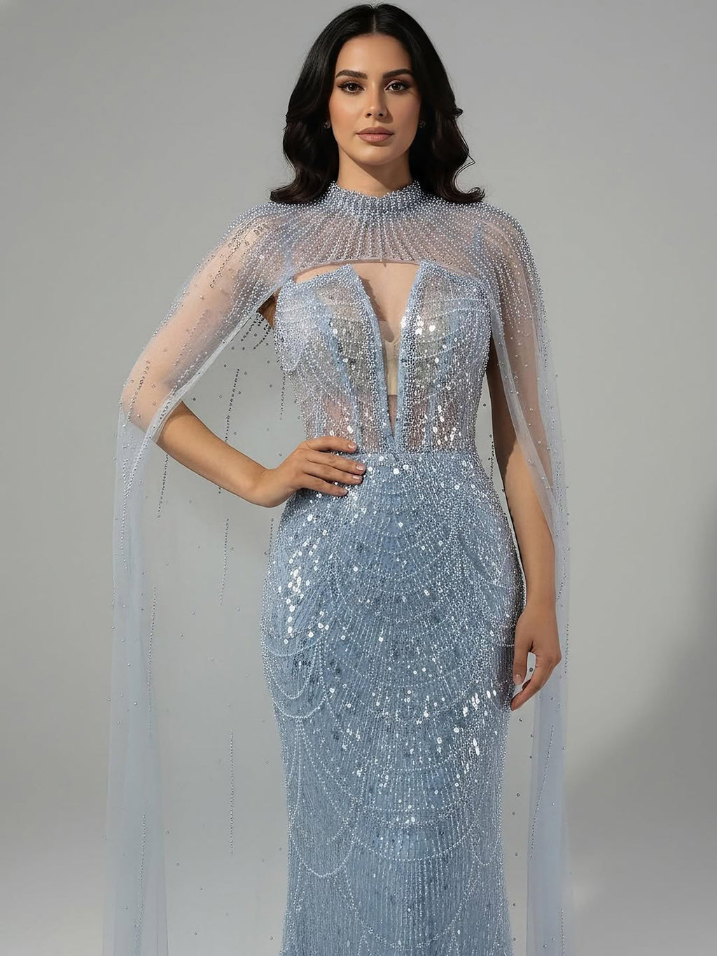 Abito da Sera di Lusso Perle Nude Abito Ricamato con Cristalli e Strascico in Tulle LA72189A