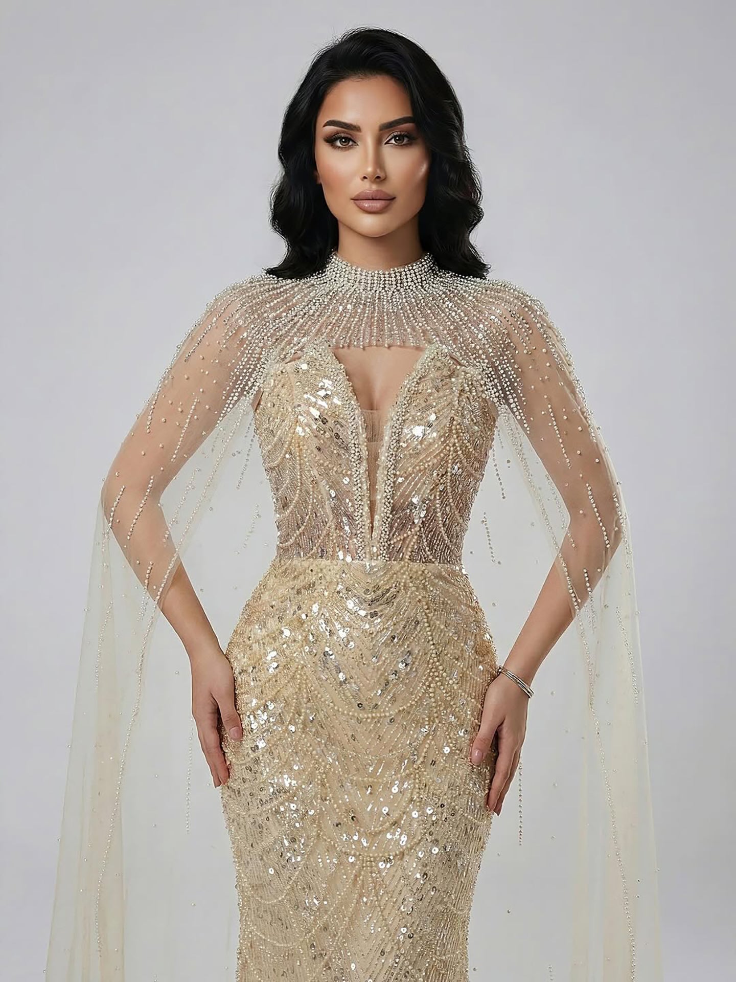 Abito da Sera di Lusso Perle Nude Abito Ricamato con Cristalli e Strascico in Tulle LA72189A