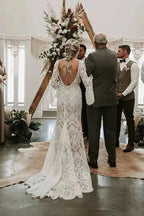 Spitzen Meerjungfrau-V-Ausschnitt Langarm Rückenfreies Bohemian Hochzeitskleid