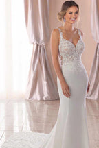 Brautkleid mit Spitzen-Trägern, Court-Train und Meerjungfrau-Silhouette in Elfenbein