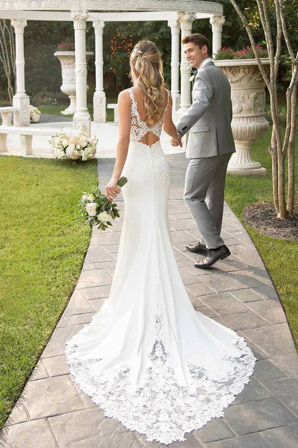 Brautkleid mit Spitzen-Trägern, Court-Train und Meerjungfrau-Silhouette in Elfenbein