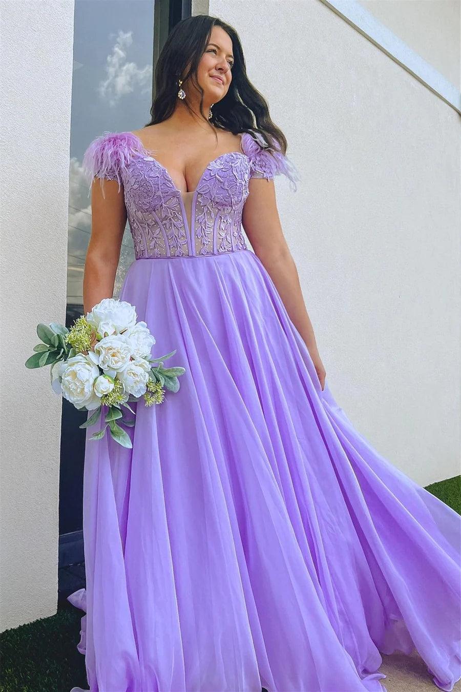 Vestido de festa comprido com decote em A, cor lavanda, decote ombro a ombro, com penas, PSK433