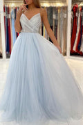 Hellblaues langes Ballkleid aus Tüll mit rückenfreiem Abschlussballkleid PSK299