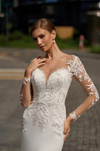 Long Sleeve Mermaid Wedding Dress Beach V-Neck Lace Appliques Sweep Train Button Bridal Gowns Customize To Measures Civil Sweep