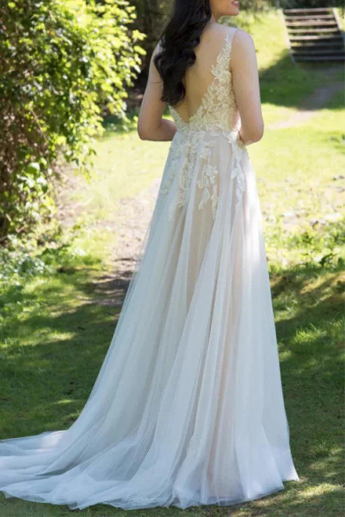 Lovely Lace Sleeveless Long Chiffon Beach Wedding Dresses