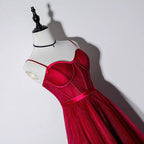 Vestidos de Baile de Té en Borgoña con Tirantes Espagueti y Cordones de Encaje Vintage para el Baile de Regreso a Casa