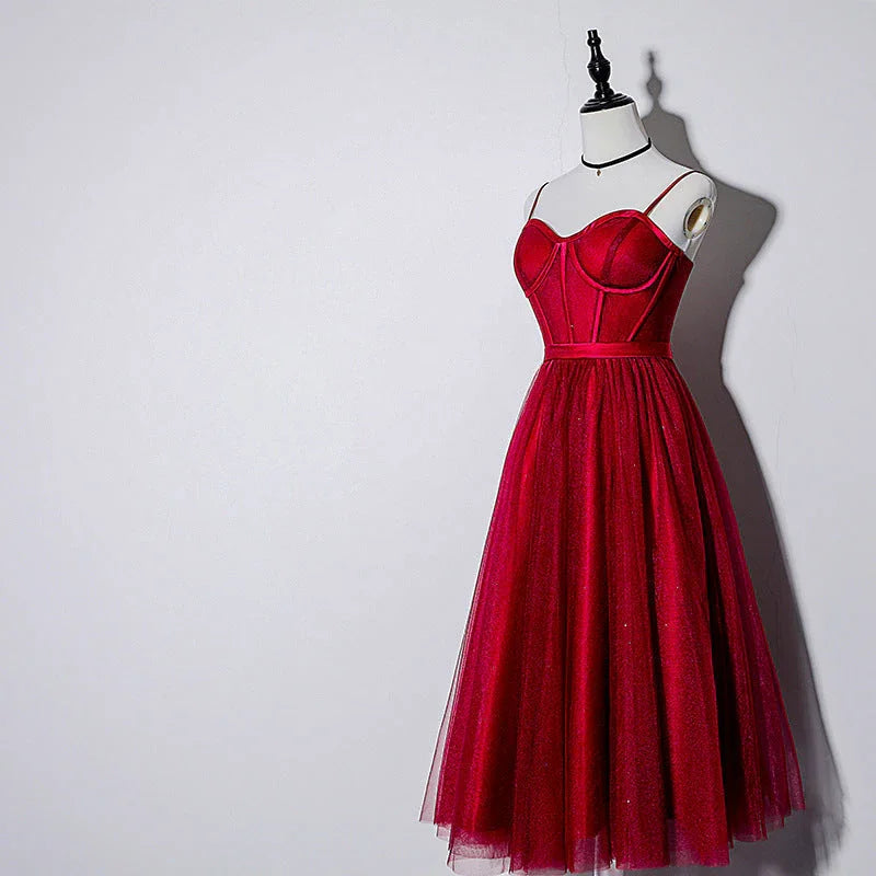 Vestidos de Baile de Té en Borgoña con Tirantes Espagueti y Cordones de Encaje Vintage para el Baile de Regreso a Casa