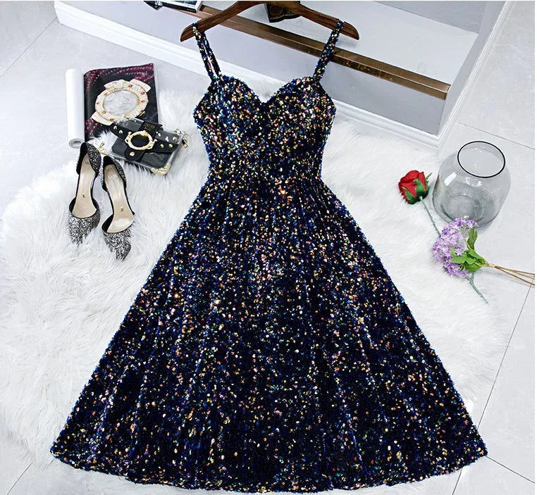 Glitzer-Trägerkleid Niedliches Kurzes Ballkleid Enges Teelängen-Heimkehrkleid