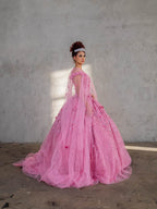 Vestido de baile com estampado floral 3D e ombros à mostra da Calla SCL30001