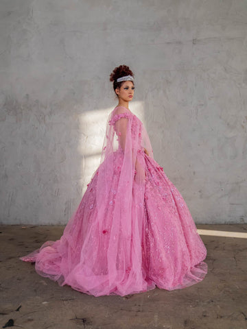 Ballkleid mit schulterfreiem Cape und 3D-Blumenmuster von Calla SCL30001