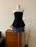 Vestido de Cóctel Sin Tirantes de Tul Negro con Flores 3D Vestido Sin Tirantes para Baile de Bienvenida Y8105