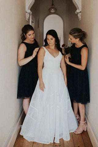 Vestido de noiva simples em chiffon, corte A, decote em V, cauda longa, sem mangas, NumberSea, MW446