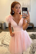 Vestido de Baile de Gala Cor-de-Rosa em Linha A com Tule, Decote Profundo em V e Penas Y2427